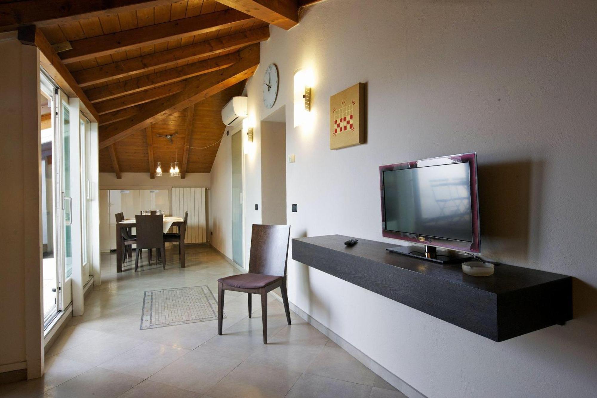 Appartamenti Lungolago ヴェルバーニア 部屋 写真